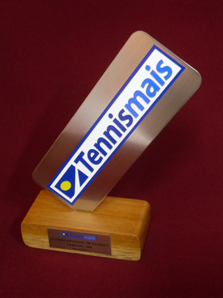 FOTOMETAL Gravações em Metais - Fotometal gravações em metal, troféus personalizados, portas painéis,crachás, botons, brasões, etiquetas