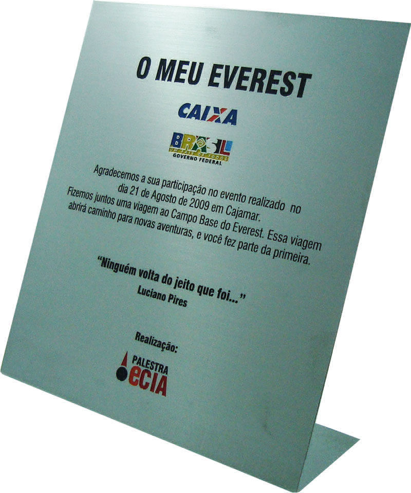 FOTOMETAL Gravações em Metais - Fotometal gravações em metal, troféus personalizados, portas painéis,crachás, botons, brasões, etiquetas